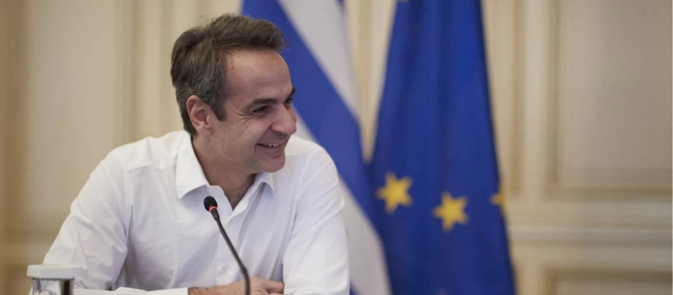 Η άφιξη του Κυριάκου Μητσοτάκη στη Σαντορίνη - Επισκέφτηκε το νοσοκομείο και το Ακρωτήρι (βίντεο)